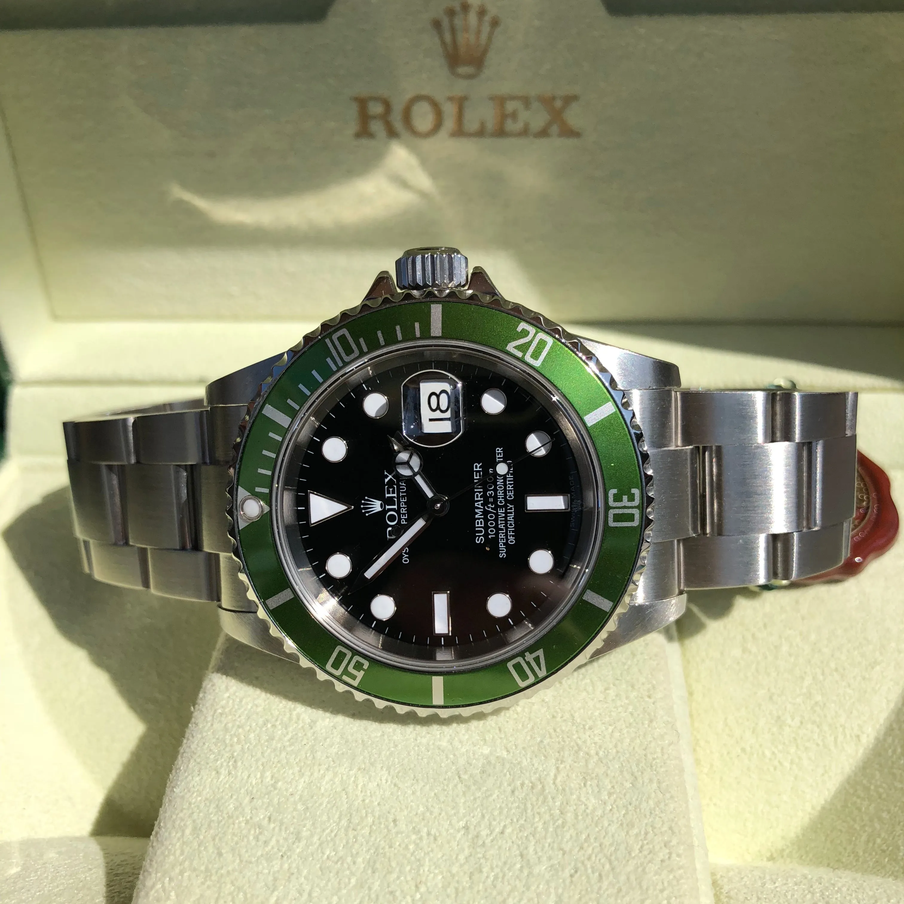 2007 Rolex Submariner 16610V 50th Anniversary Green Kermit Z Serial Wristwatch Box Papers