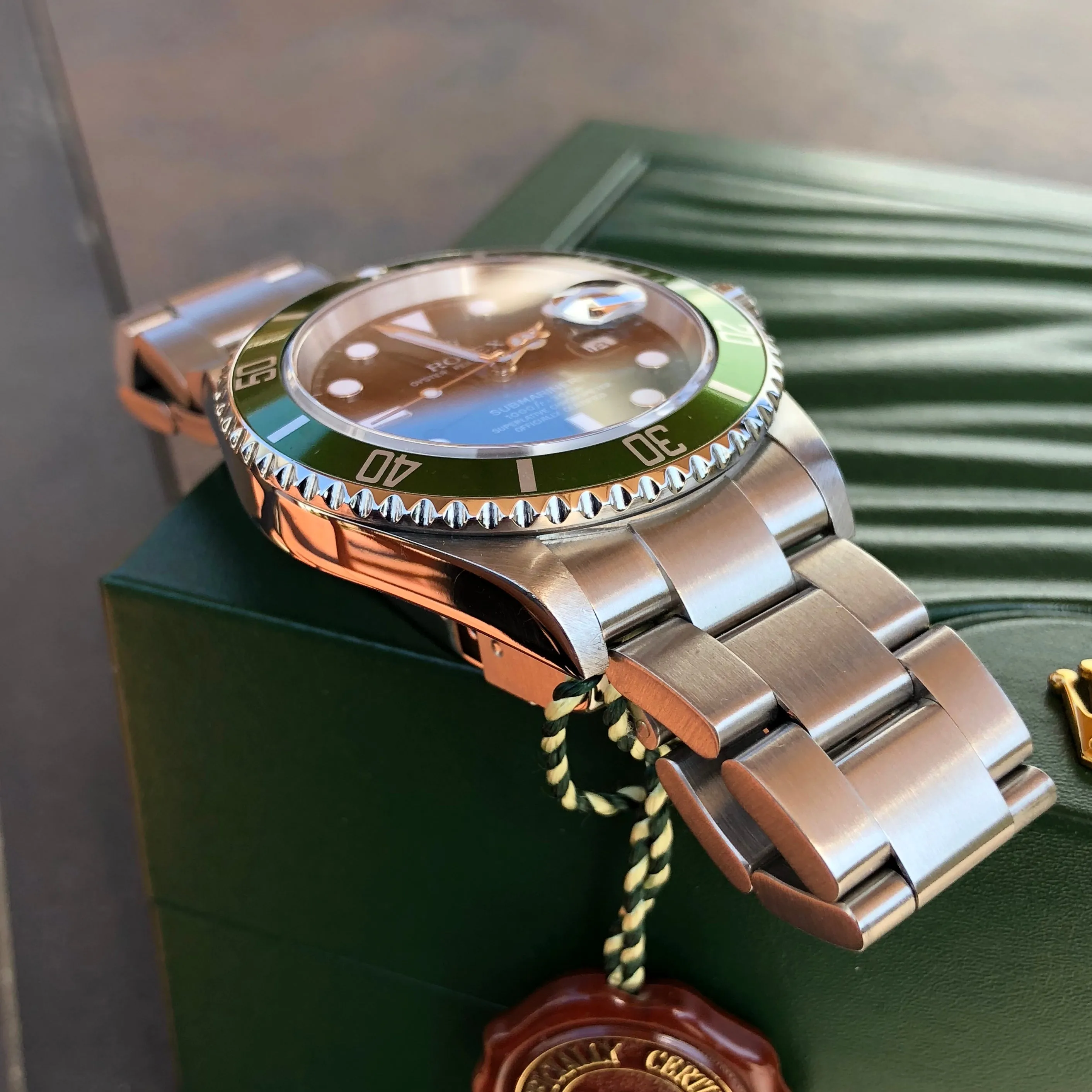 2007 Rolex Submariner 16610V 50th Anniversary Green Kermit Z Serial Wristwatch Box Papers