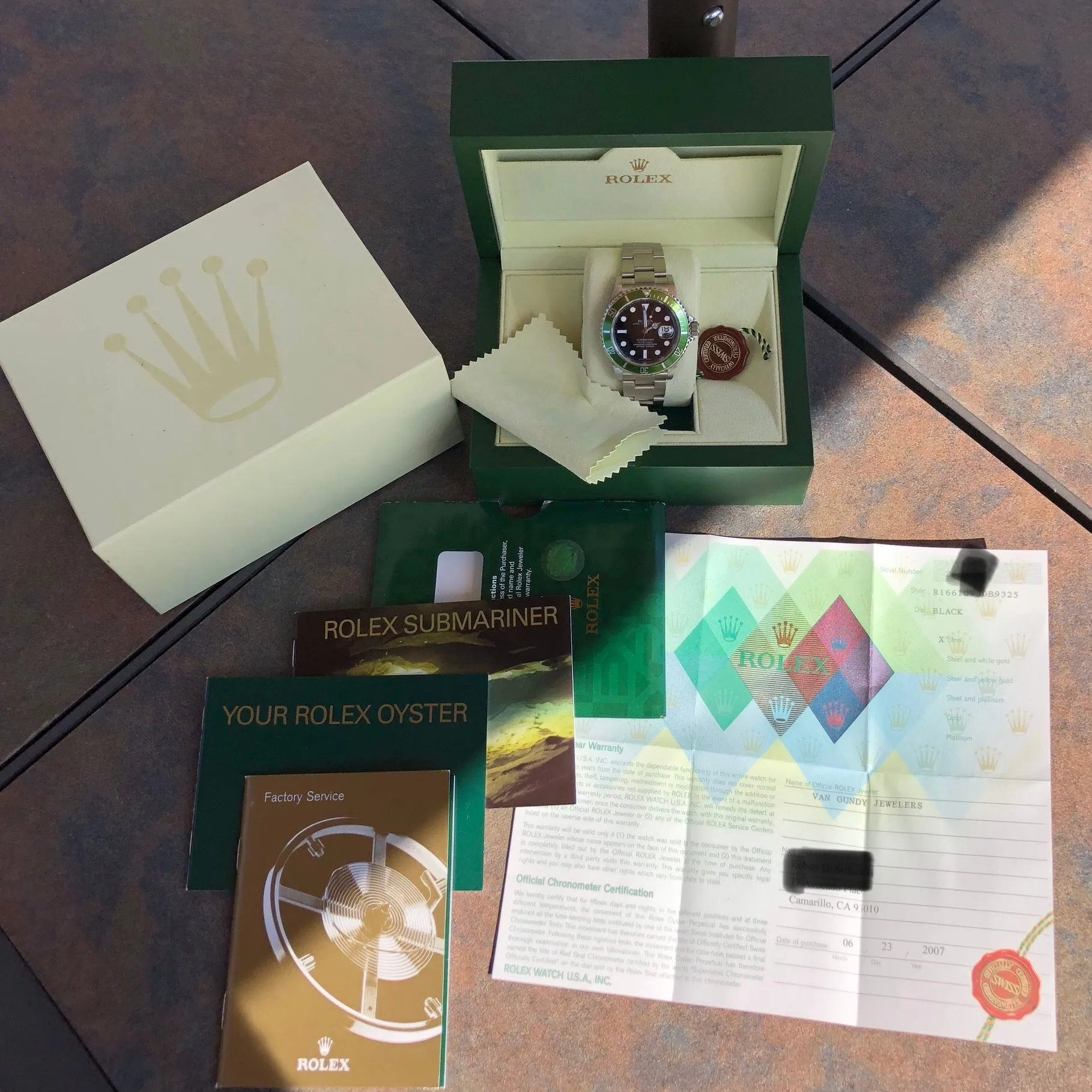 2007 Rolex Submariner 16610V 50th Anniversary Green Kermit Z Serial Wristwatch Box Papers