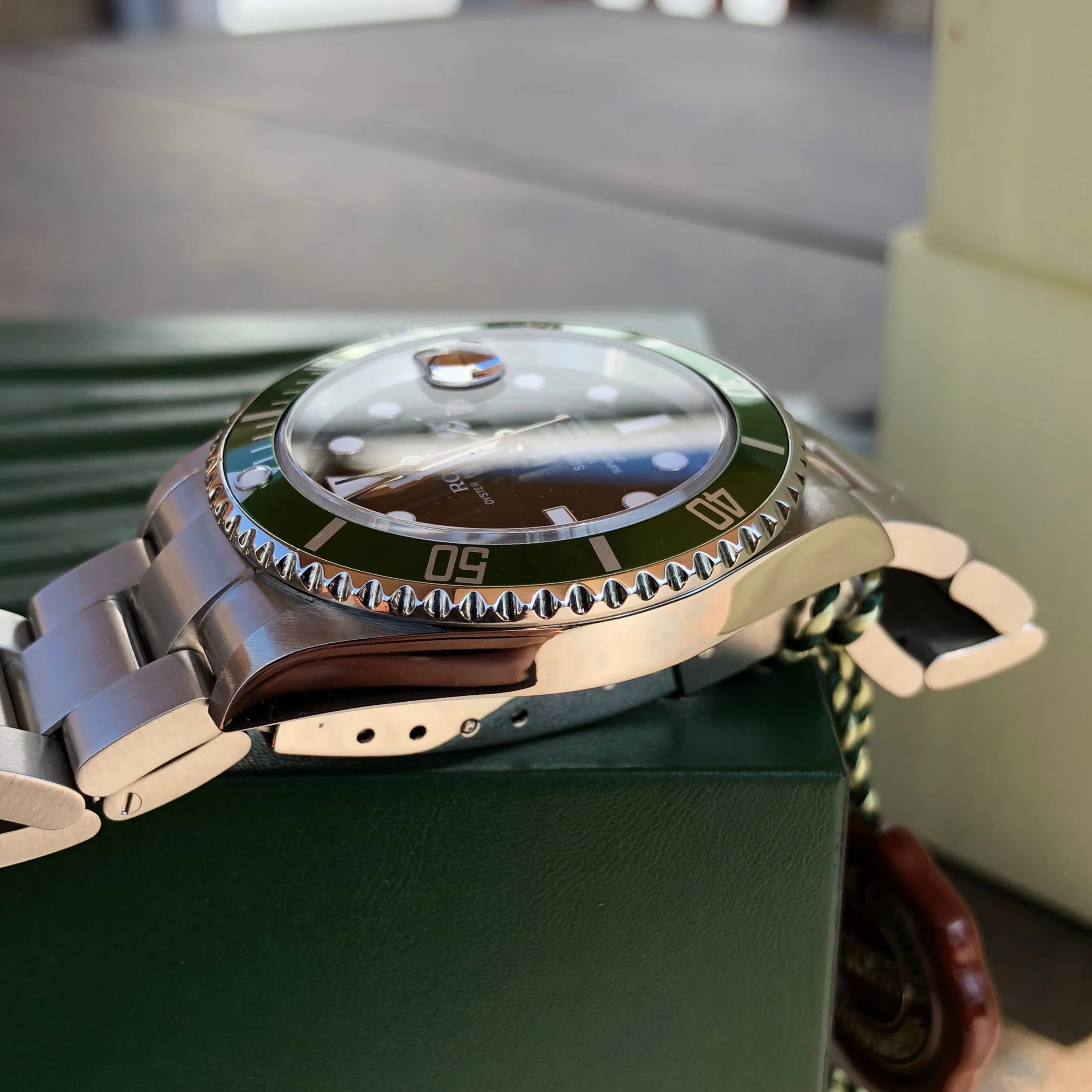 2007 Rolex Submariner 16610V 50th Anniversary Green Kermit Z Serial Wristwatch Box Papers