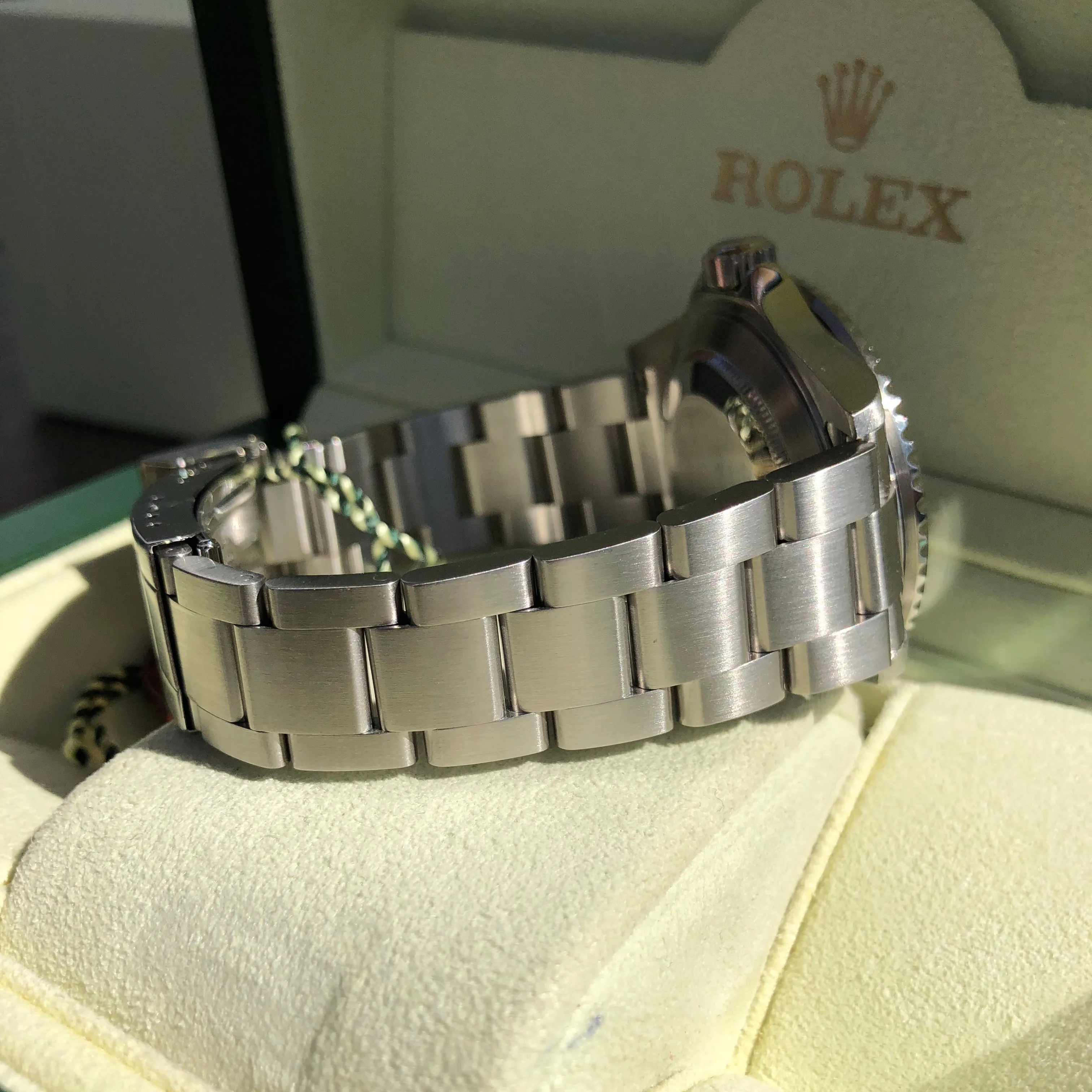 2007 Rolex Submariner 16610V 50th Anniversary Green Kermit Z Serial Wristwatch Box Papers