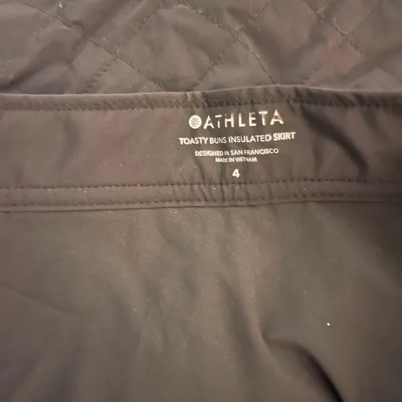 Athleta toasty buns insulated skirt size 4