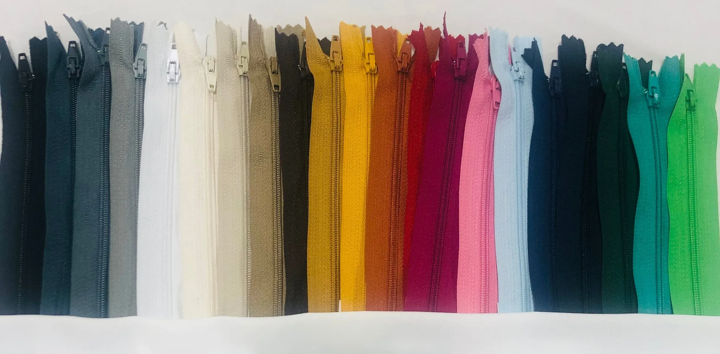 Birch Dress Zip - 18cm