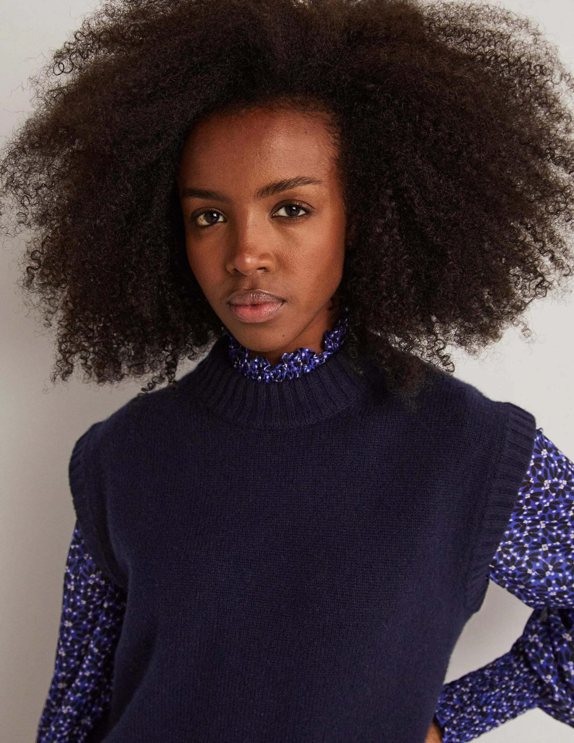 Chunky Cashmere Crew Neck Tank-Navy