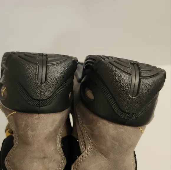 Ecco Hikers Taupe/Black Leather Gore Tex Insulated Lace Free Boys Size 3.5US EUC