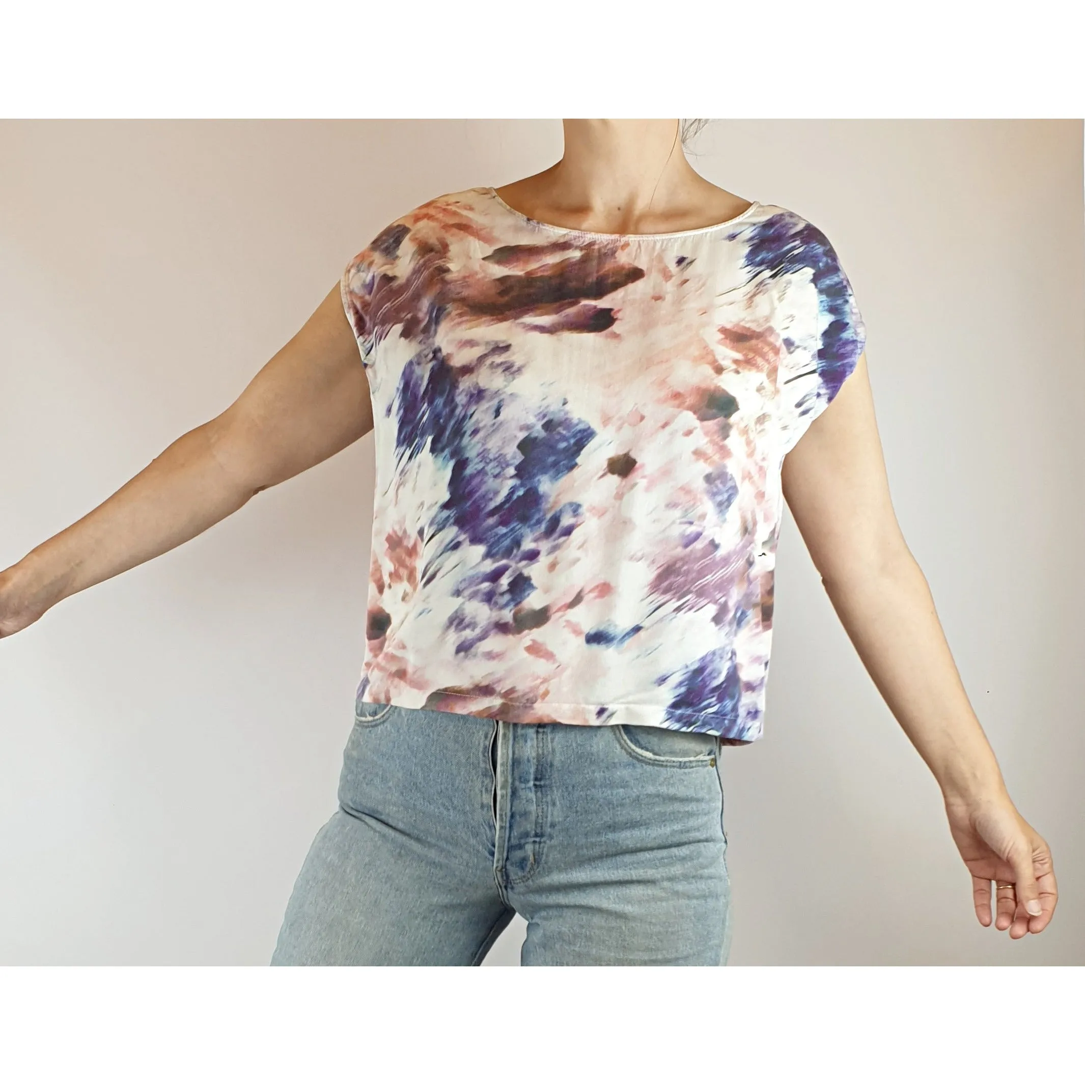 Elk cute unique print shell style top size XS (best fits size 8)