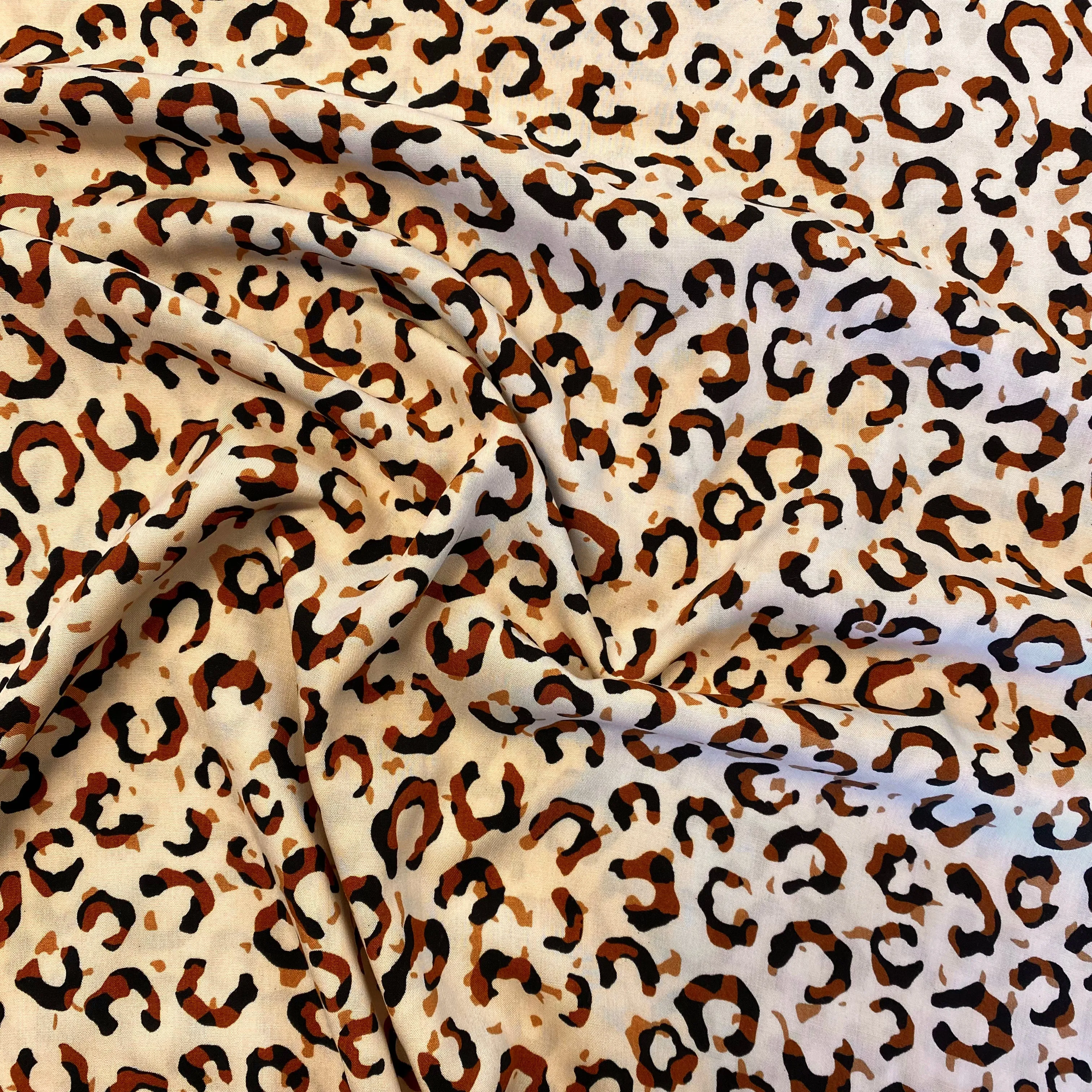 H49 | Lucky Viscose : Ecru (2.68mtr end of bolt)