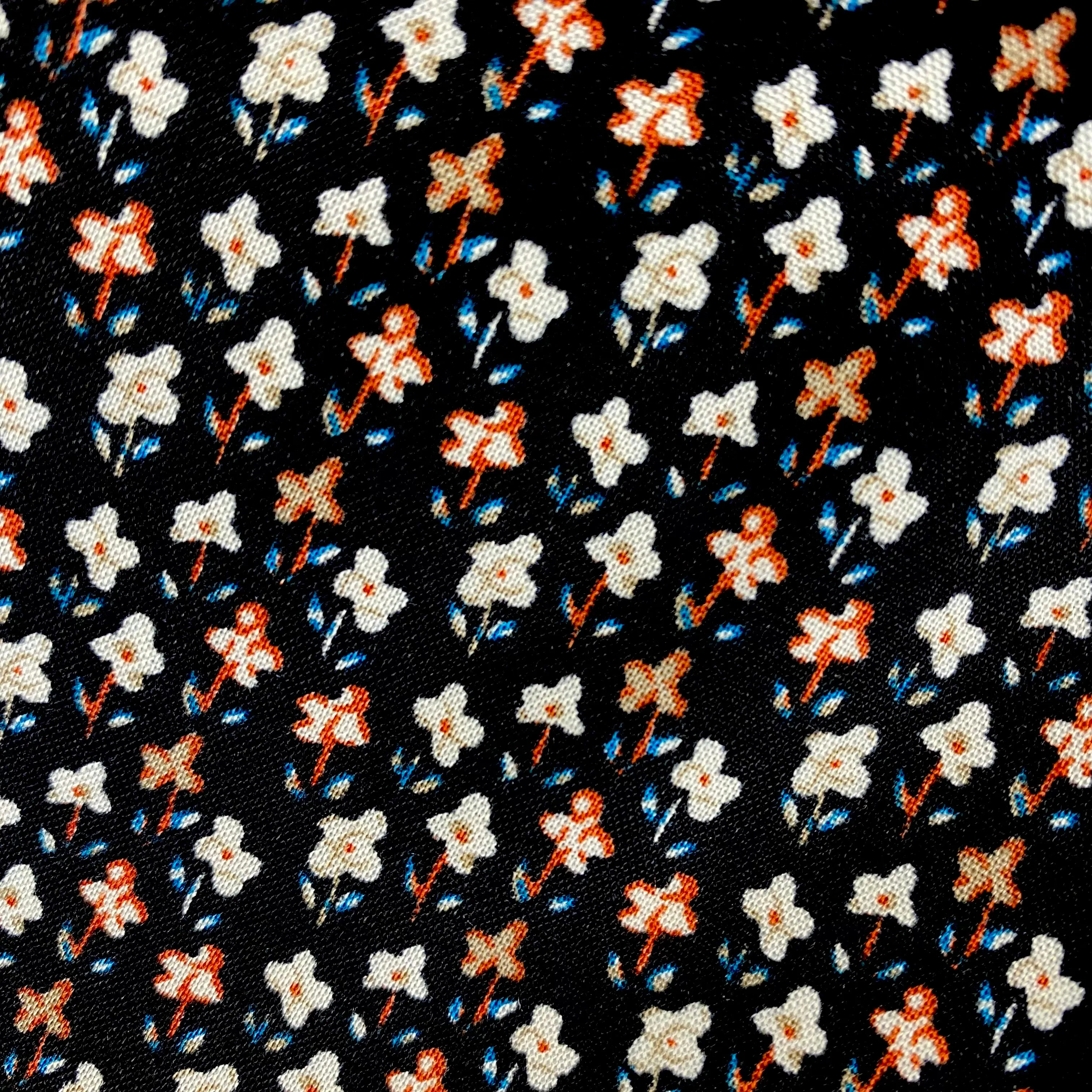 H55 | Ditsy Floral Viscose (2.45mtr end of bolt)
