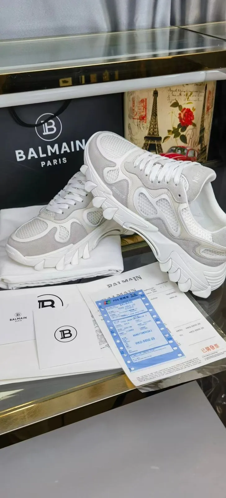 HIGH END QUALITY SNEAKERS AVAILABLE FOR MENS