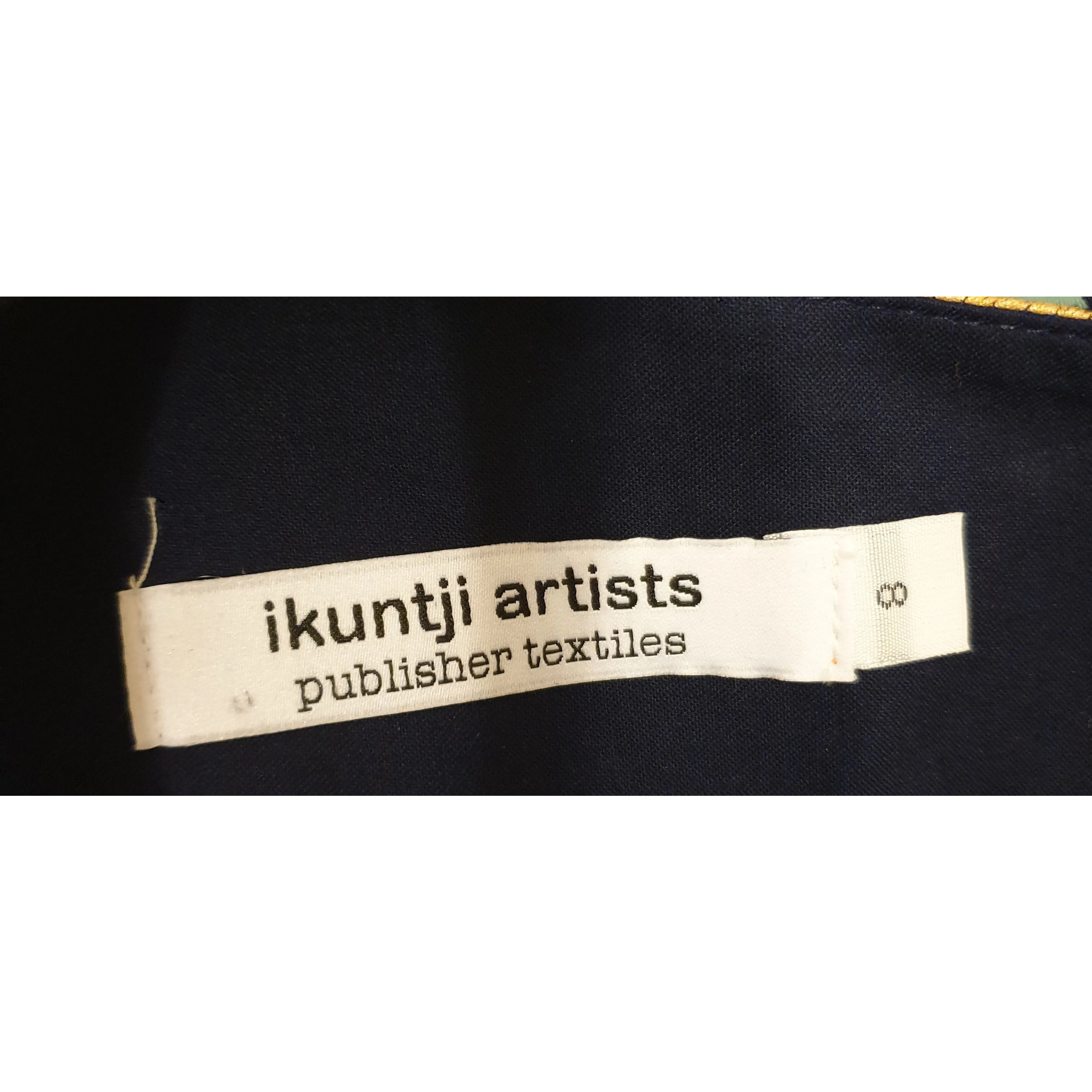 ikuntji Artists stunning and unique blue and gold print top size 8