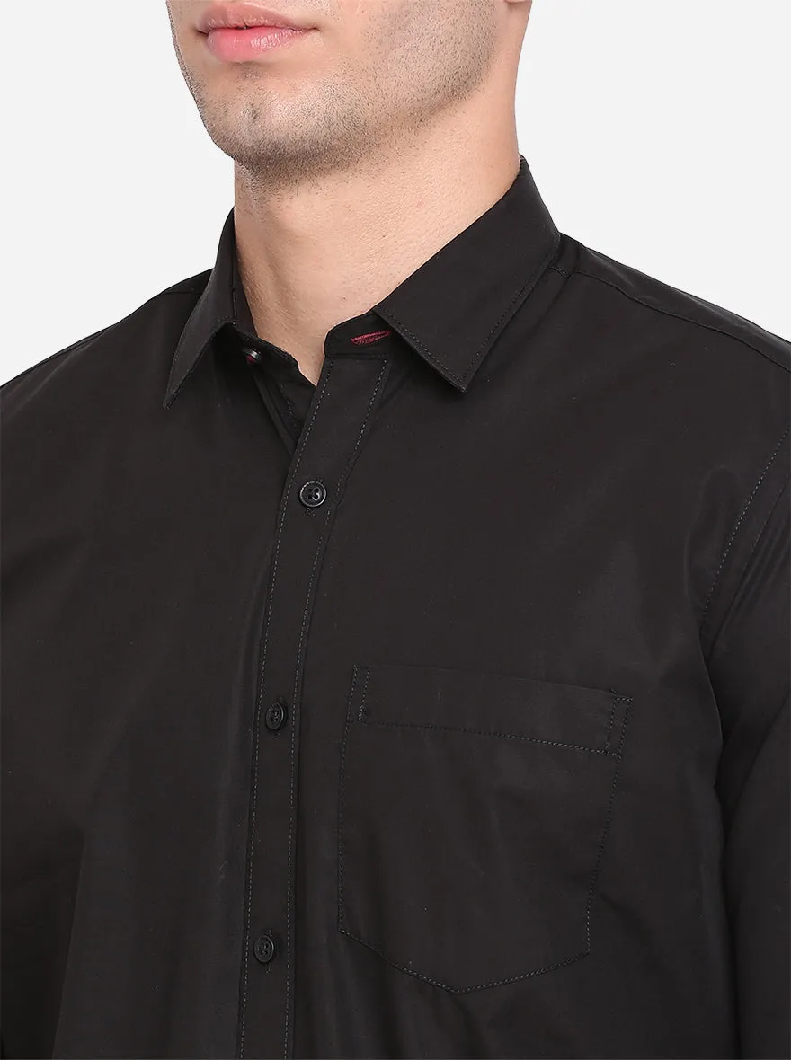 Jet Black Solid Slim Fit Casual Shirt | JadeBlue