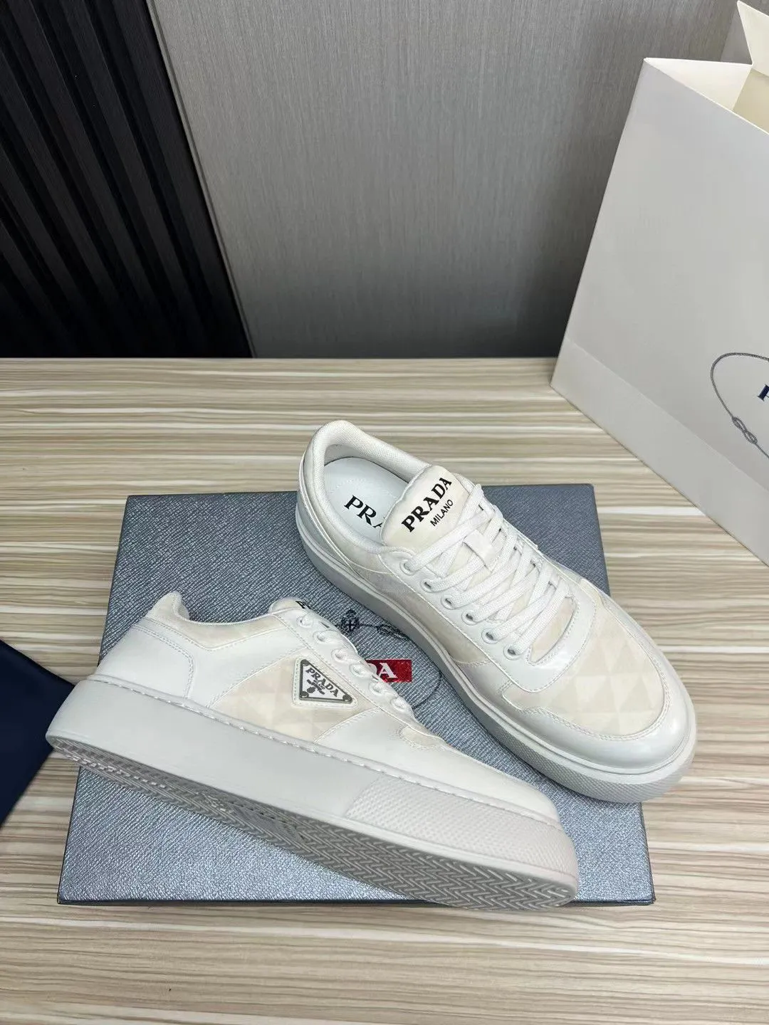 Luxury Brand White Low Top Sneaker