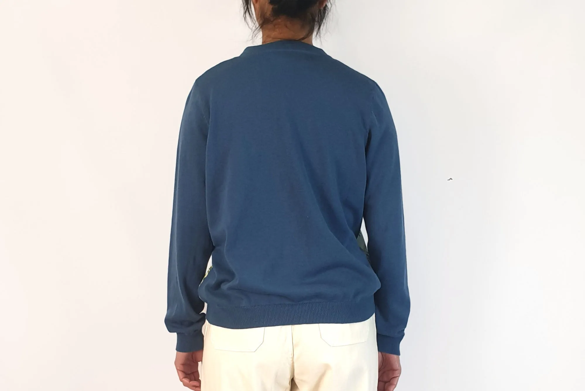 Nancybird blue light Spring cardigan with stunning gum print size 10