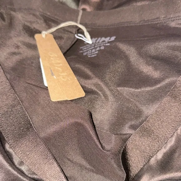 NWT SKIMS  barely there cropped legging - espresso SZ-3X
