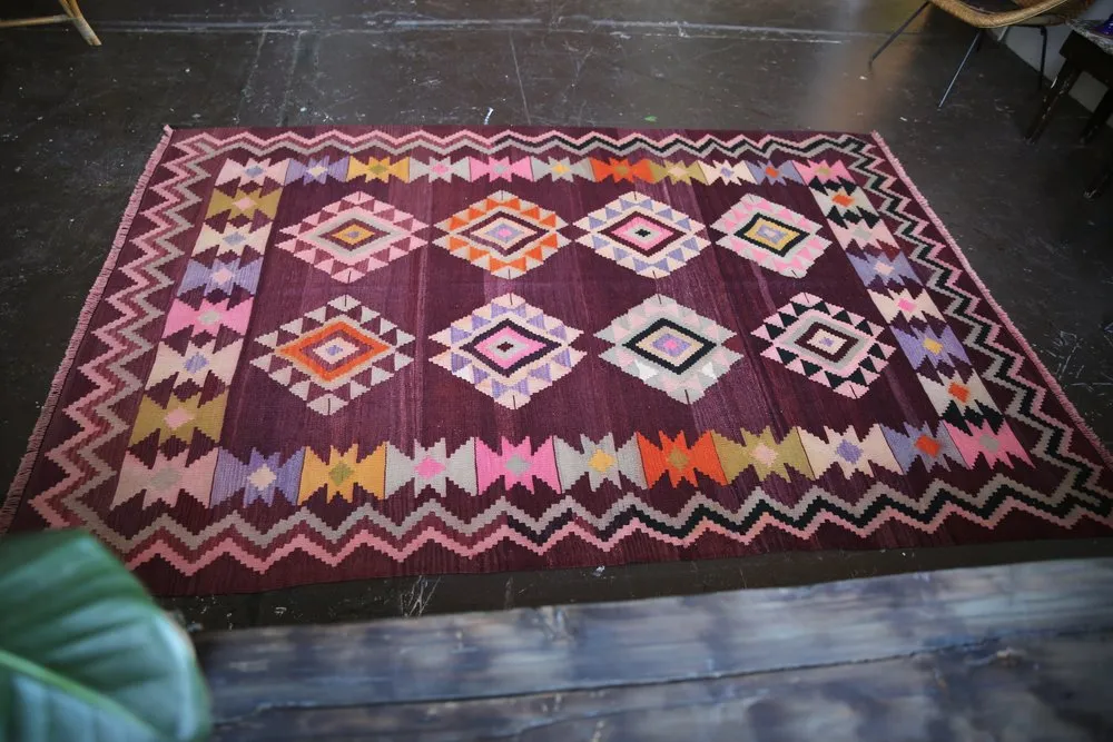 Old Milas Bencik Kilim 5.6ftx8.2ft