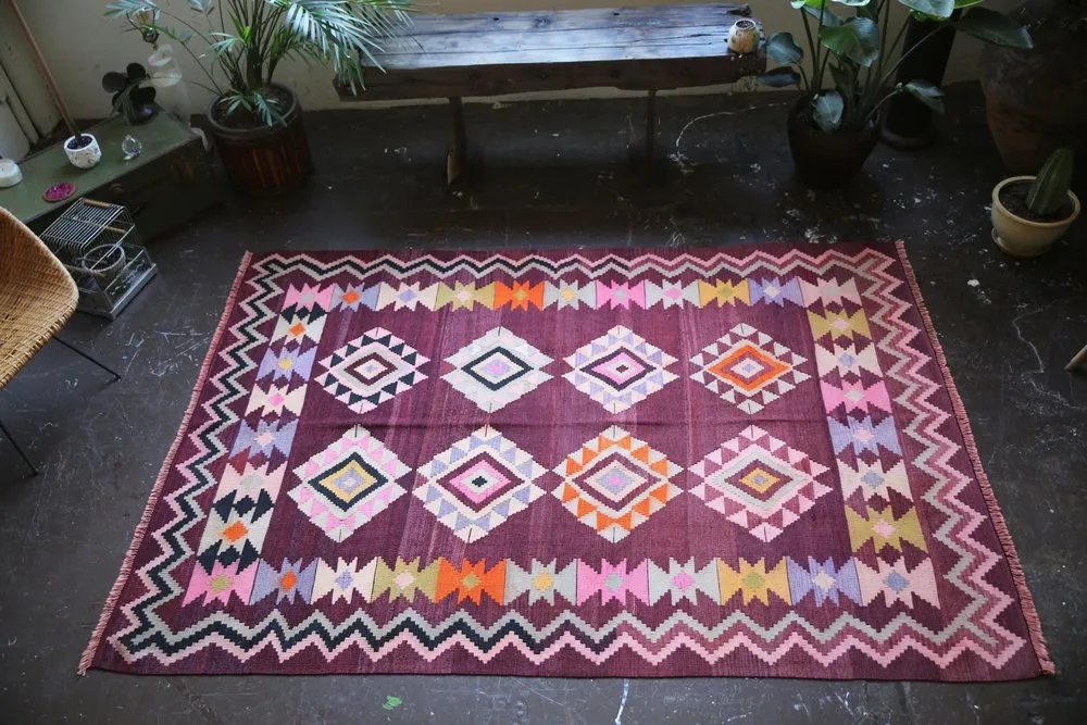 Old Milas Bencik Kilim 5.6ftx8.2ft