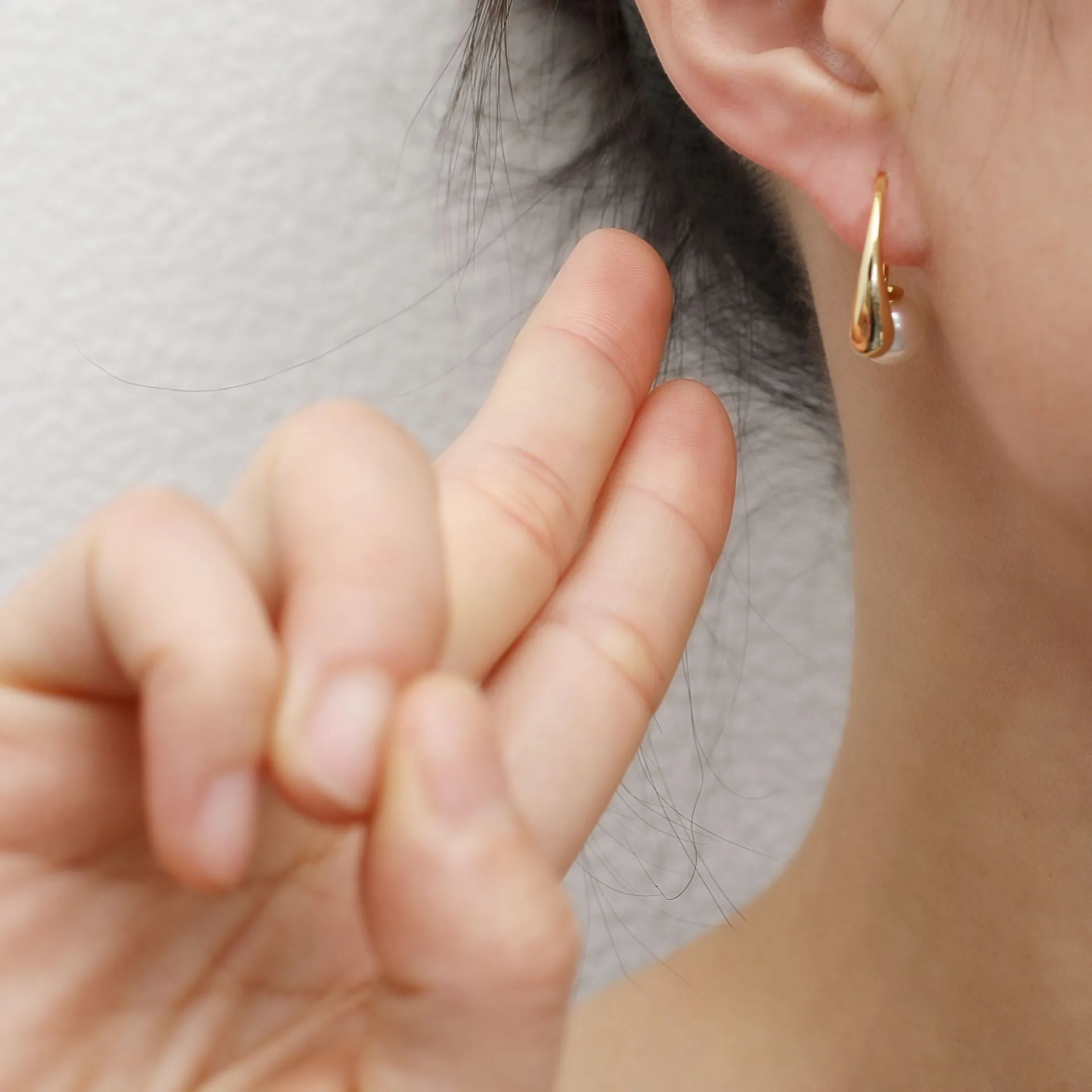 Pearl & 18K Gold-Plated Ear Jackets