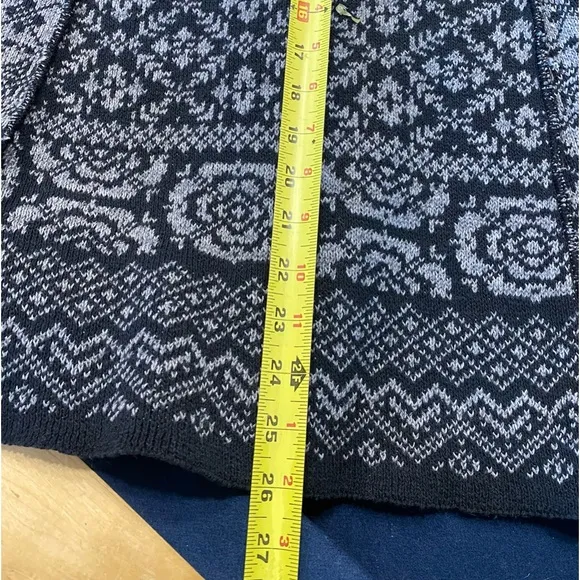 RECYCLED sweaters make this FUN &amp; FLATTERING skirt! ♻️ see pic for all the deets