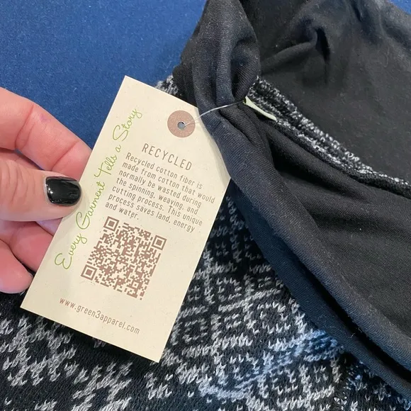 RECYCLED sweaters make this FUN &amp; FLATTERING skirt! ♻️ see pic for all the deets