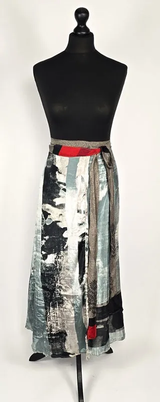 Reversable flattering Indian gypsy wrap skirt, made from vintage silk-mix saree fabrics with Oriental & floral print #57