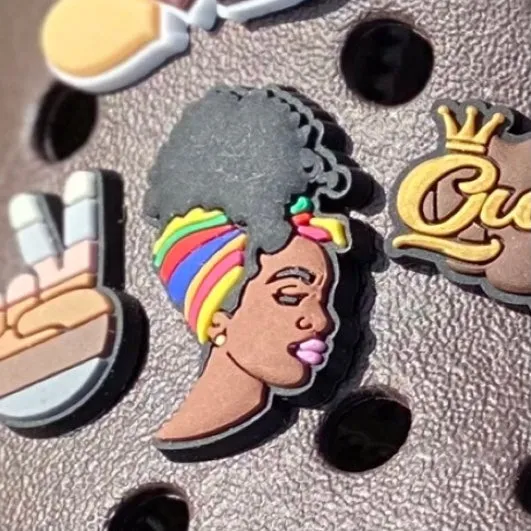 SHOE CHARMS - RAINBOW HEAD WRAP BEAUTY