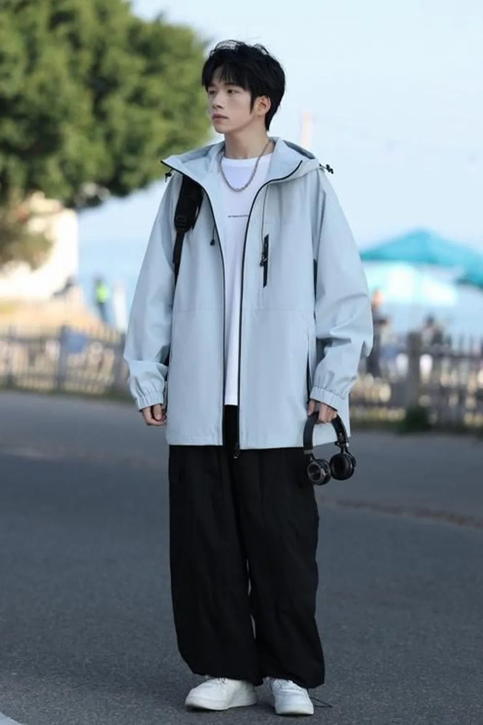 Stylish and Easy-to-clean Rain Coat for Outdoor Adventures