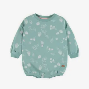 Une-pièce ample turquoise pâle à motif de noisettes en jersey doux, bébé || Light turquoise one-piece with hazelnut print in soft jersey, baby