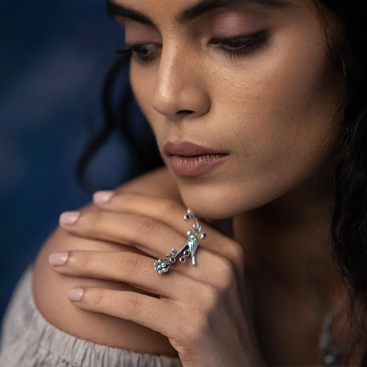 William Morris - Strawberry Thief Silver Creeper Finger Ring by Moha